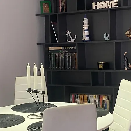 Daire апартамент немо -цял апартамент-104кв м- 2 спални-1 всекидневна -1 баня- 1 кухня- 600m Oт плажа *